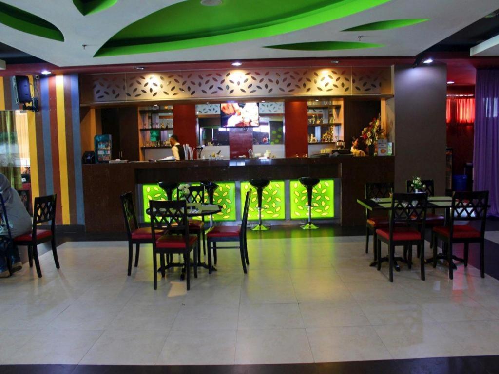 Grand Abe Hotel Jayapura Zewnętrze zdjęcie